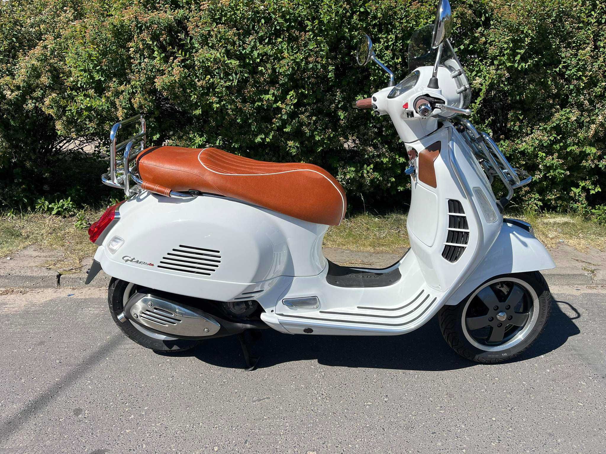 Piaggio Vespa GTS 125 ABS Klasyka i elegancja Mamy inne Vespy Warszawa