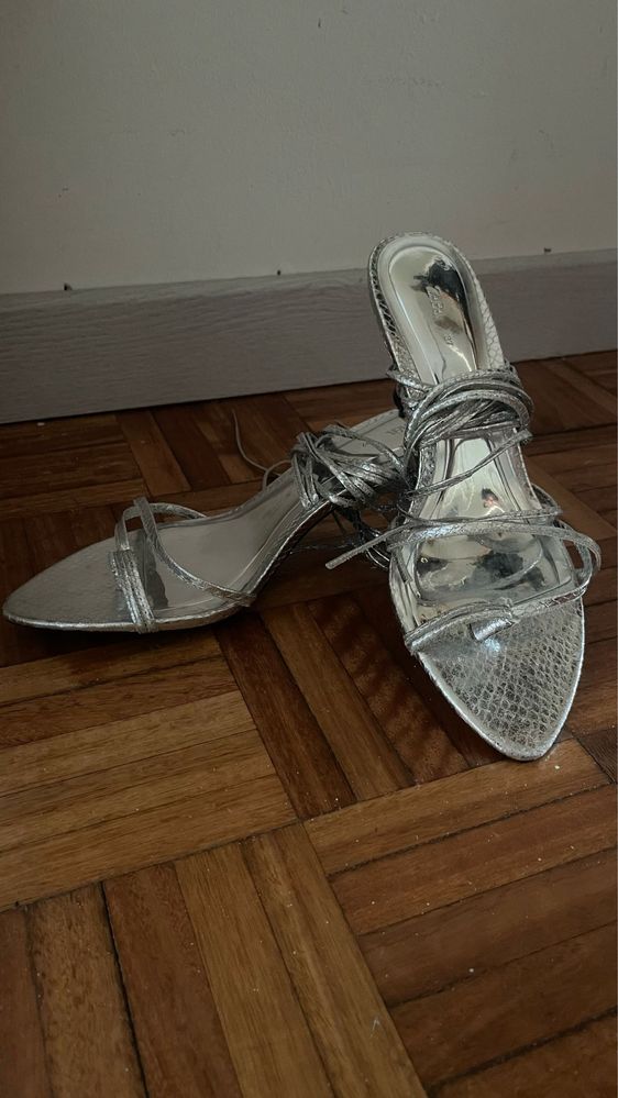 Sandalias altas de Amarra