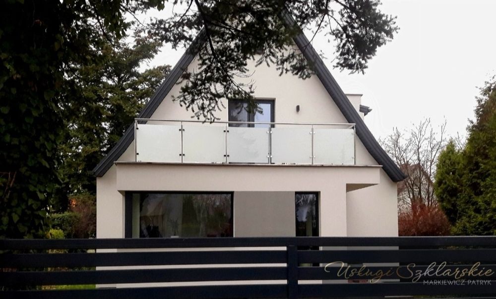 Balustrady na wymiar Stal nierdzewna Balustrada Szklana