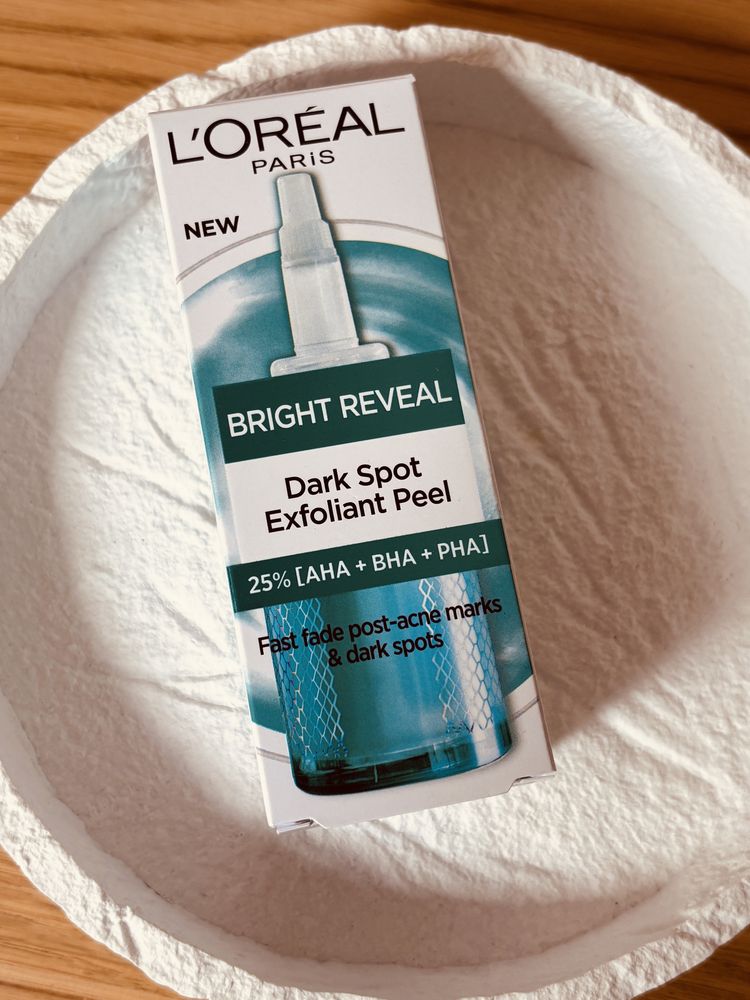 L’Oréal Bright Reveal 25 ml peeling kwasowy redukujący przebarwienia