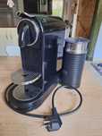 Express Delonghi Nesppresso Mod.EN267 na  kapsułki .
