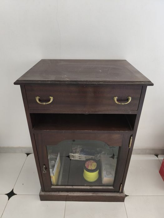 Móvel/Aparador antigo