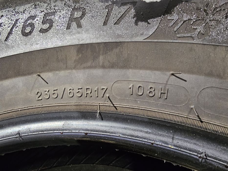 Opony Zimowe R17 235/65-Michelin-7mm
