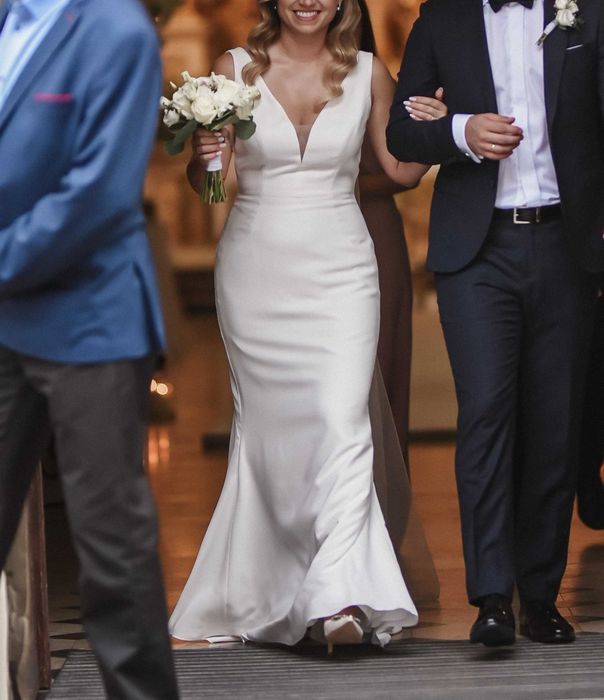 Suknia ślubna rybka syrenka prosta klasyczna Pronovias Eureka