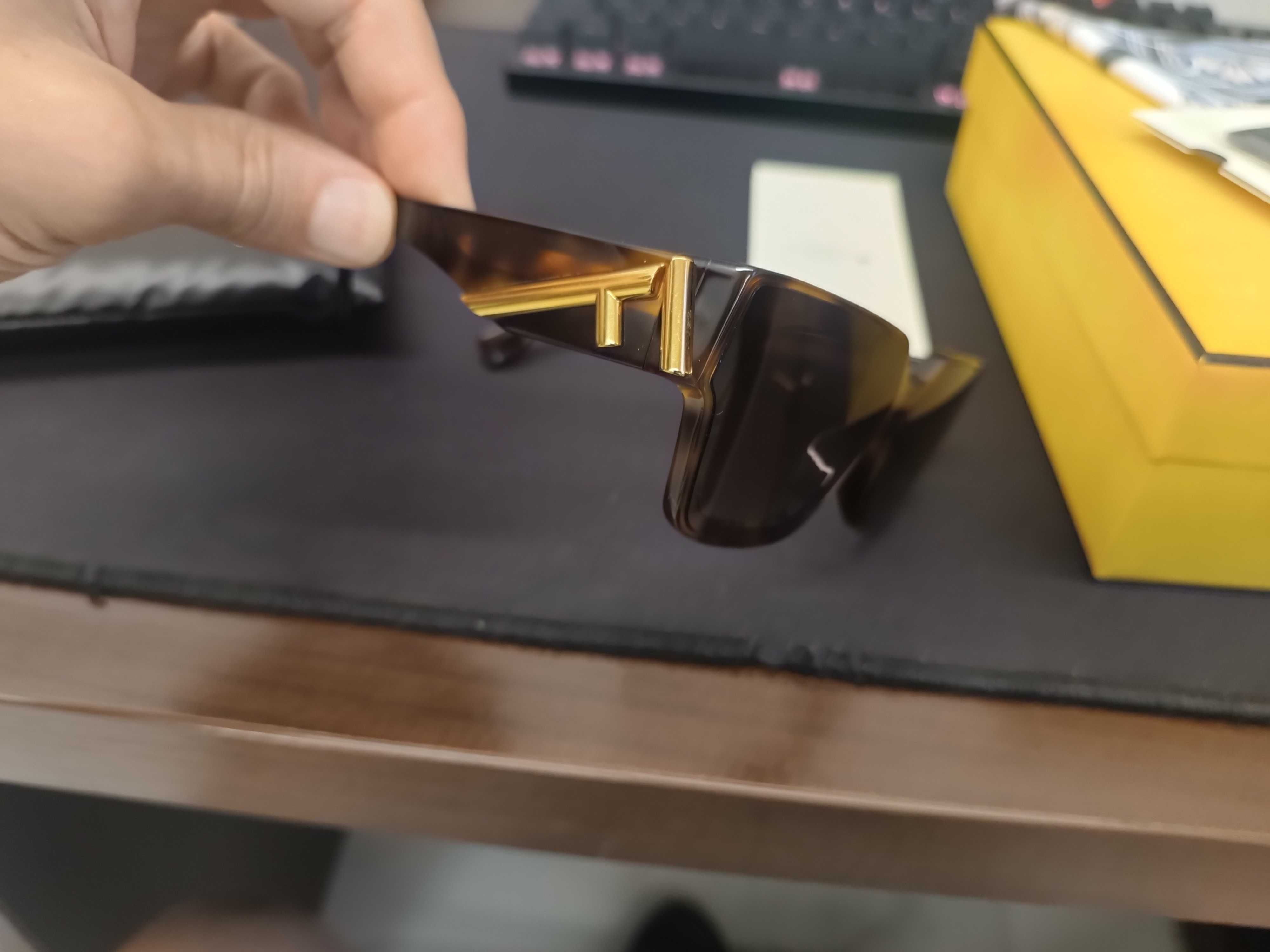 Женские солнцезащитные очки FENDI First FOL054V1PF0YVR  оригинал!!!