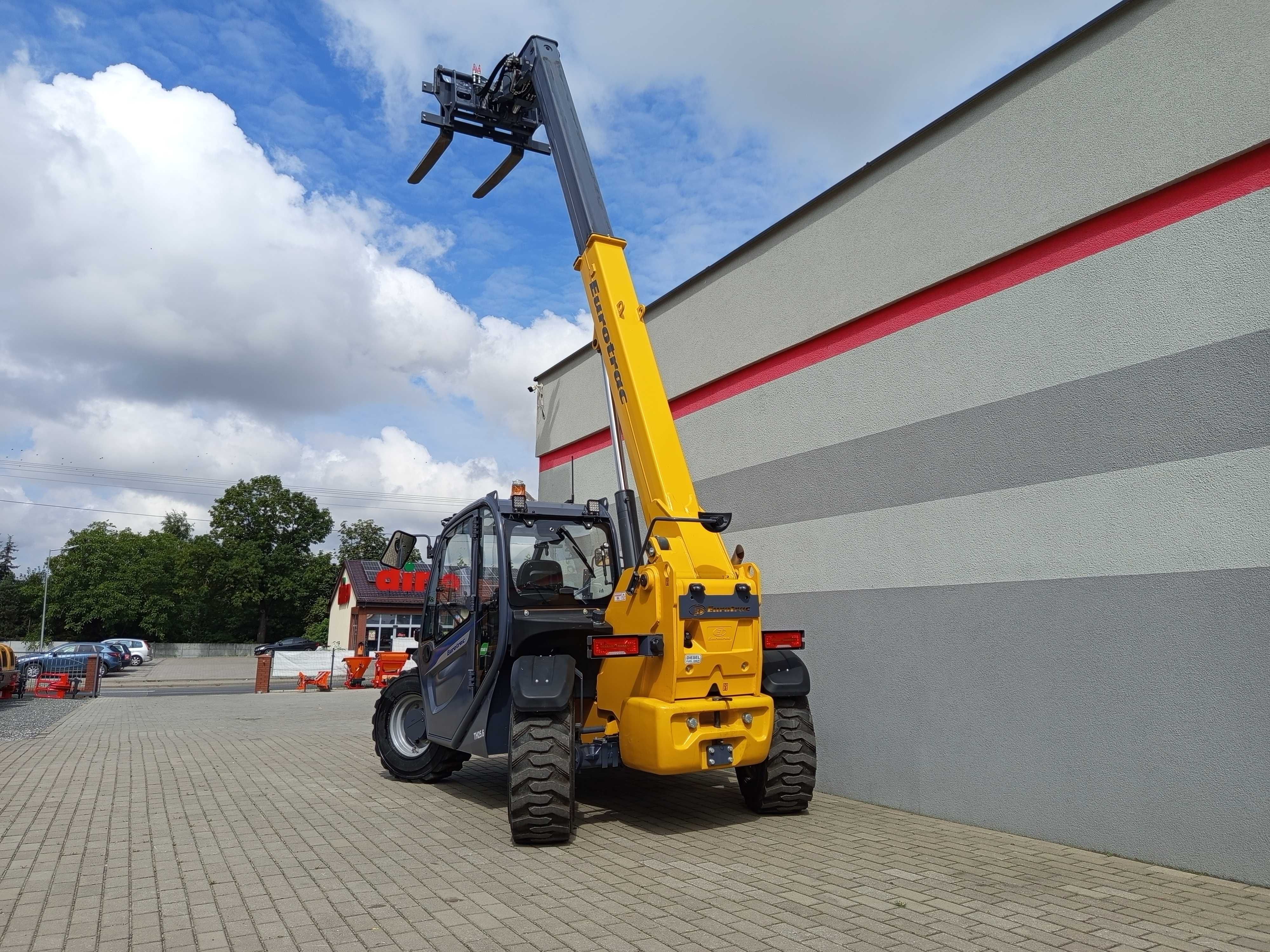 Ładowarka teleskopowa EUROTRAC TH25.6, Udźwig 2,5 T, wys. pod. 5,6 m