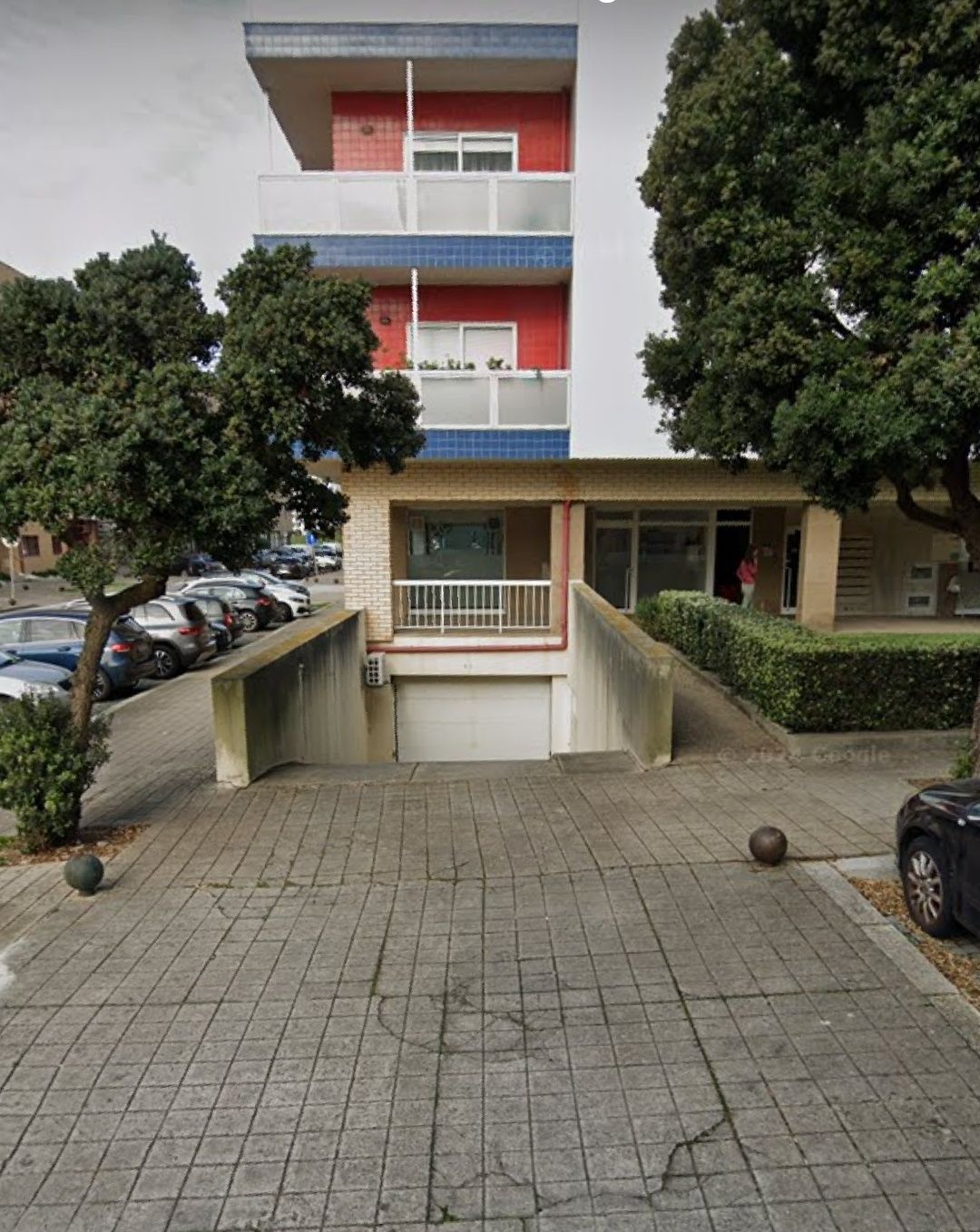 Lugar de garagem em frente à piscina das marés Leça da Palmeira