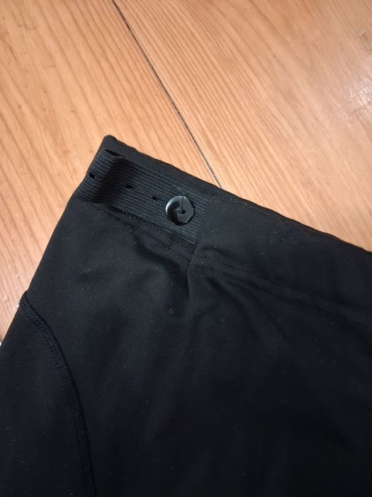 Ubrania ciążowe, wkładki laktacyjne, adapter do pasów do auta