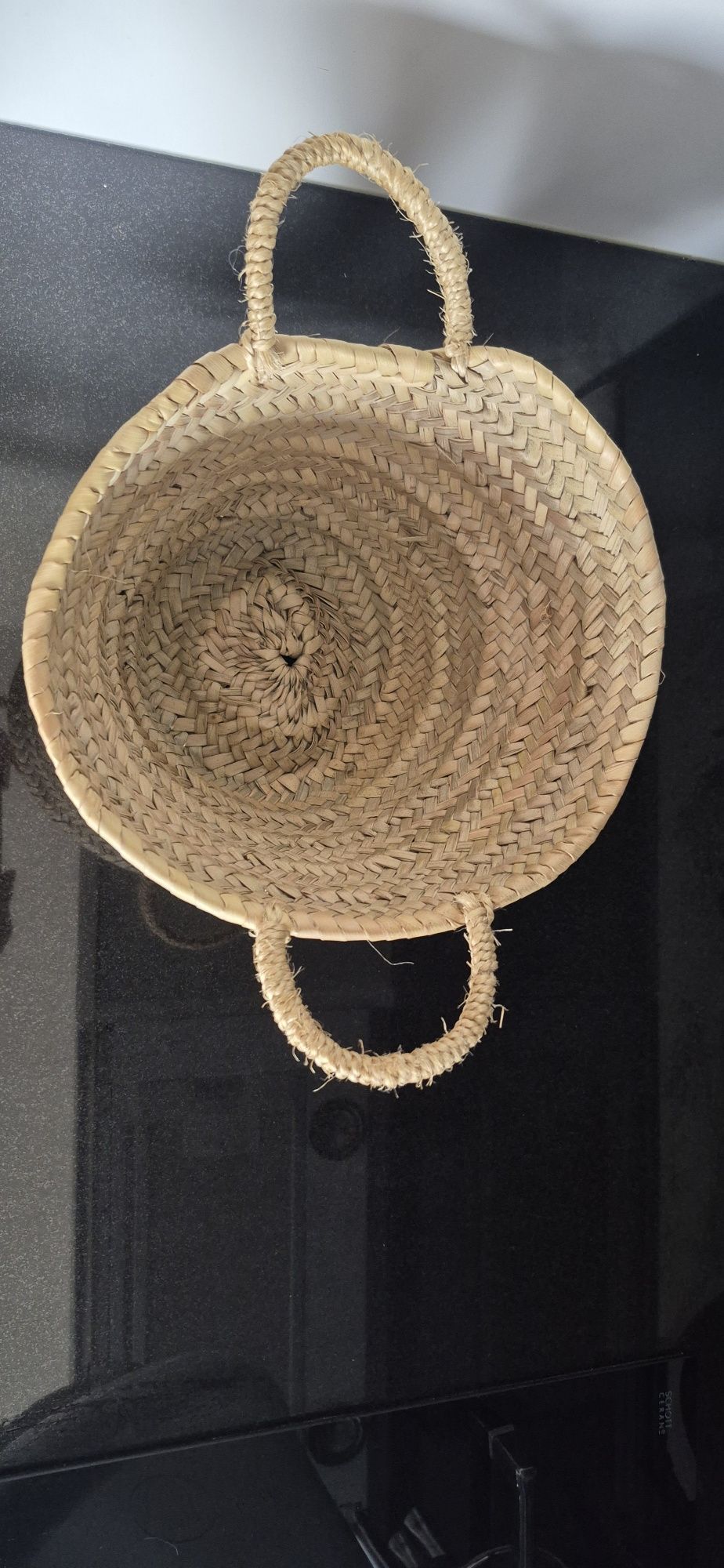 Cesta em palma redonda