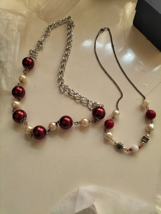 Colares a 1 euro novos