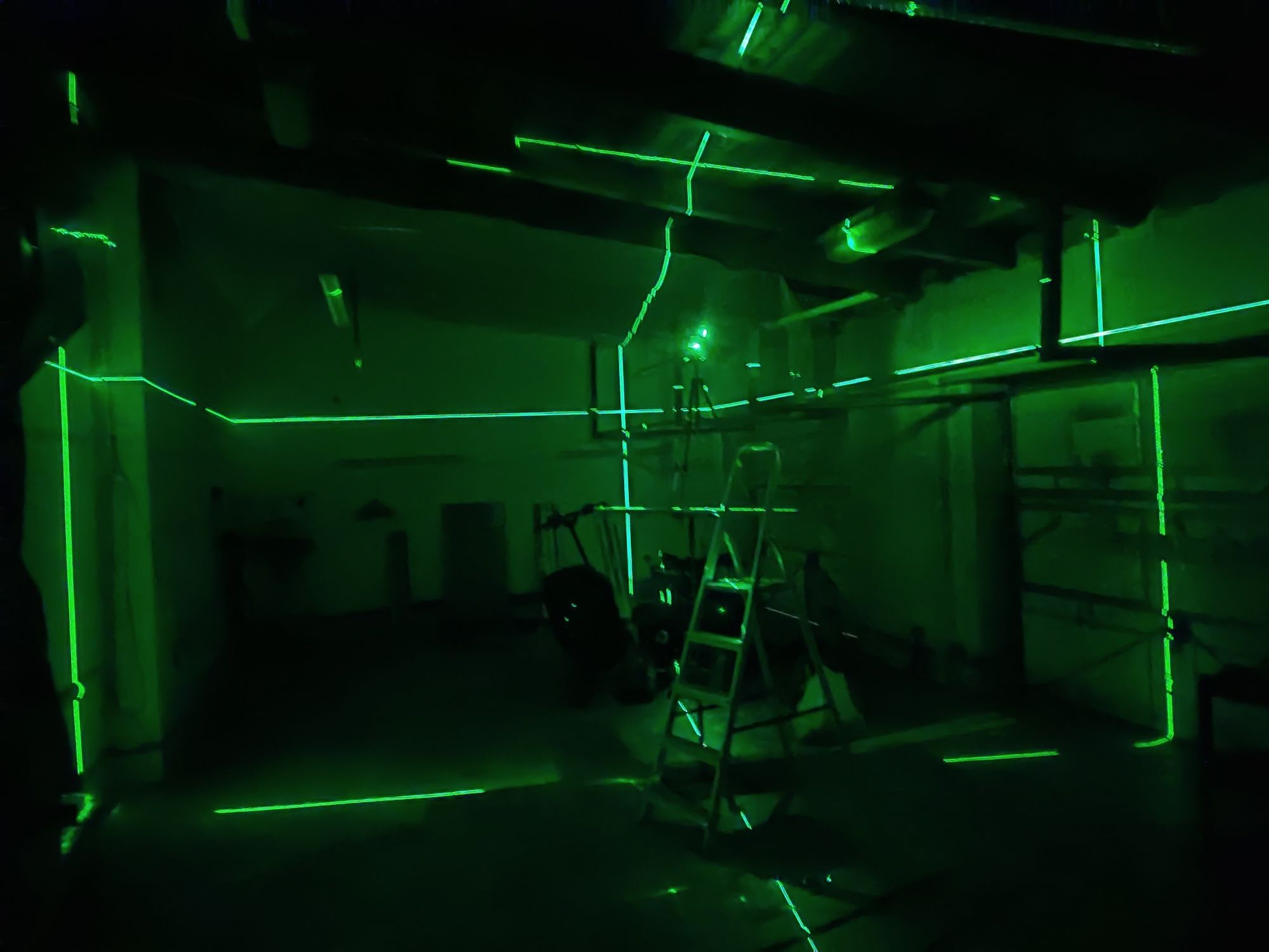 Poziomica laserowa 360° niwelator laserowy 3D 12 linii Zielona HIT
