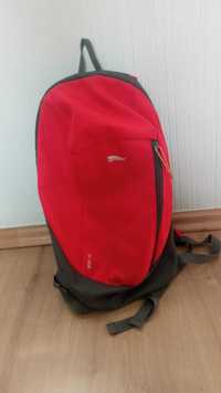 Plecak czerwony 10 litrów wycieczka duża komora i mała