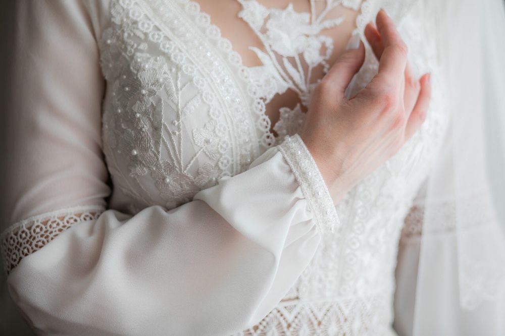 Весільна сукня