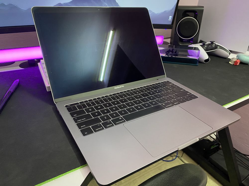 MacBook 13 pro 2017 16/256