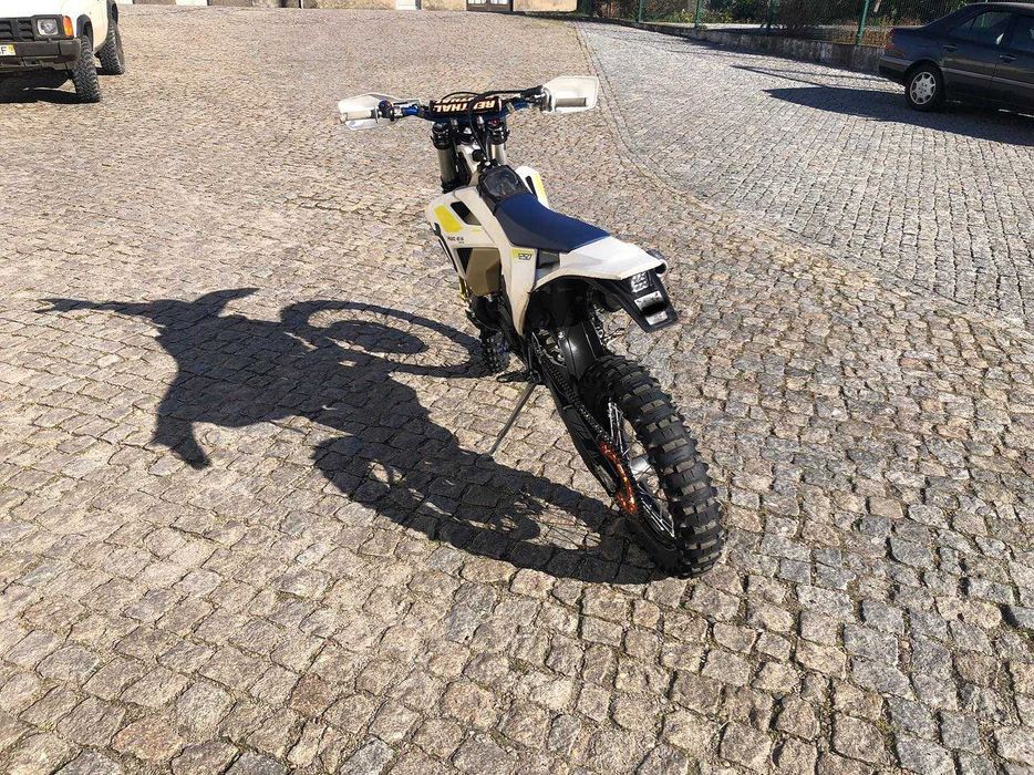 Mota de Enduro  Husqvarna TPI 250