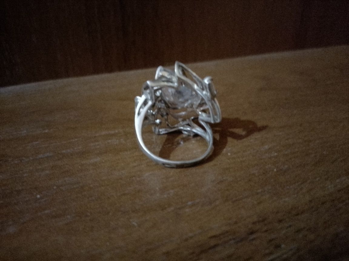Срібне кольцо. .