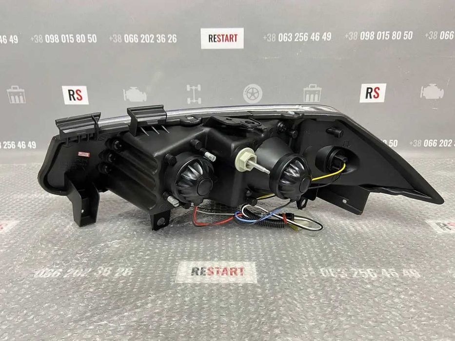 Фари передні на Renault Megane 2 (рено меган 2) 2002 -2006 601209DE