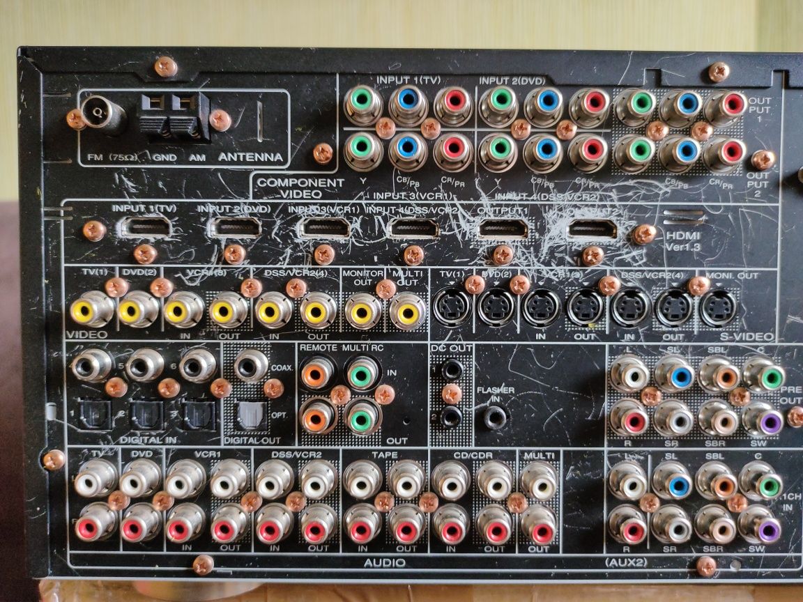 Продам аудио-видео ресивер marantz SR7002