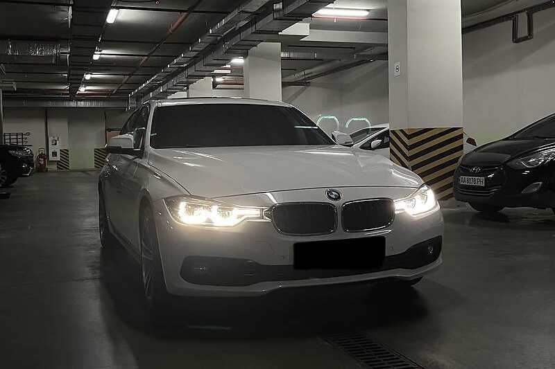 BMW 328і 2016 xDrive Ідеальний стан, Багата комплектація