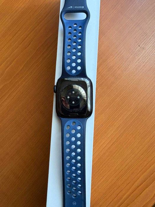 Apple Watch Series 7, 41 мм, Nike Edition