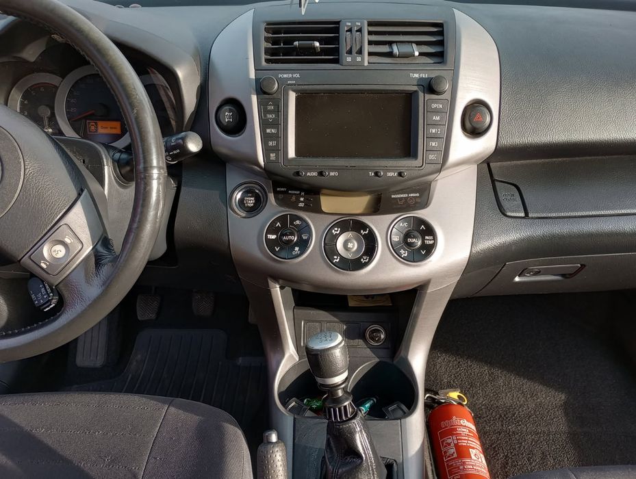 Samochód Toyota RAV4