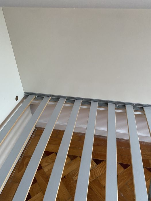 Cama solteiro c/ estrado (opção c/ colchão)