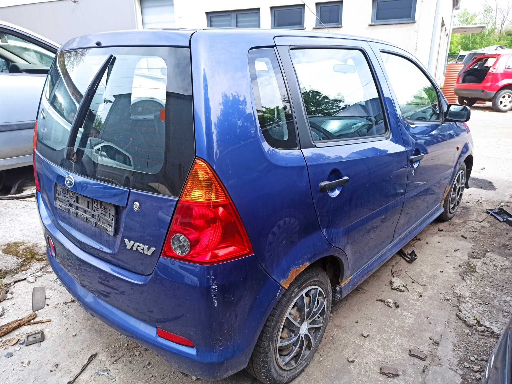 Daihatsu YRV Samochody na części