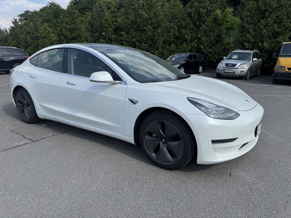 Продам TESLA Model 3 2020