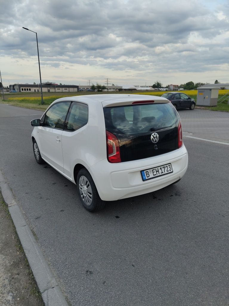 VW Up z DE , opłacony,niski babciny przebieg ;)