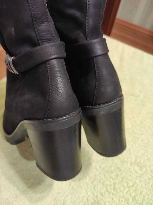 Ботинки шкіряні жіночі на широкому каблуці тракторна підошва р.41/27см