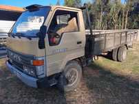Toyota dina 250 pessada