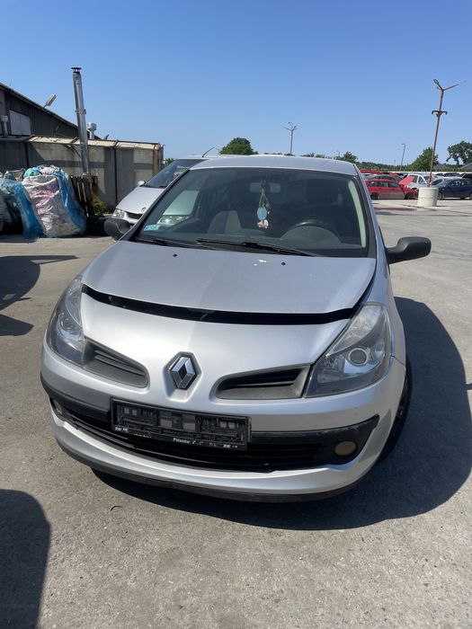 Розбірка розборка  Renault Clio Рено Кліо шрот бампер фара капот