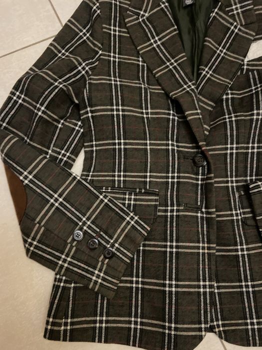 Отдам  детский пиджак zara 9-10 лет