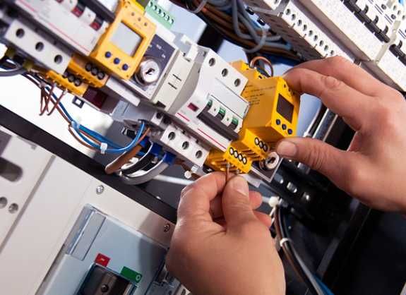 Pogotowie elektryczne i hydrauliczne