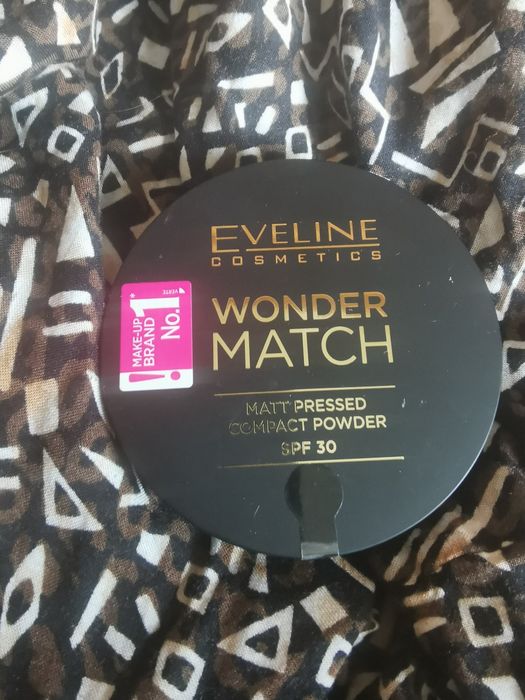 Eveline Wonder Match Matt Pressed Powder puder prasowany 02 SPF30 nowy