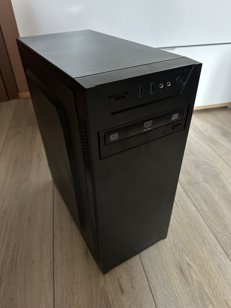 Komputer stacjonarny Intel Core i7 10700K 16GB RAM 500GB SSD NVME