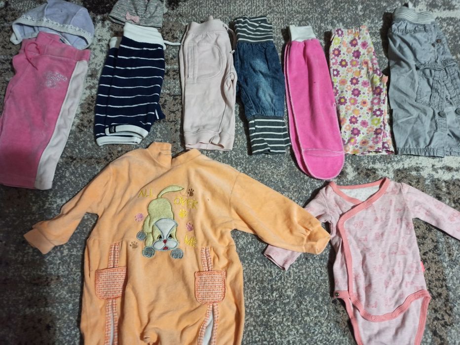 Віддам безкоштовно одяг