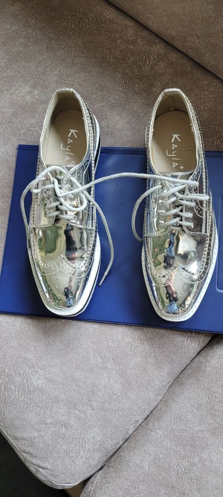 Buty damskie srebrne