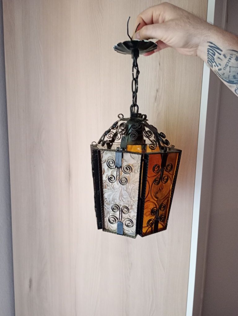 Stara lampa wiszaca