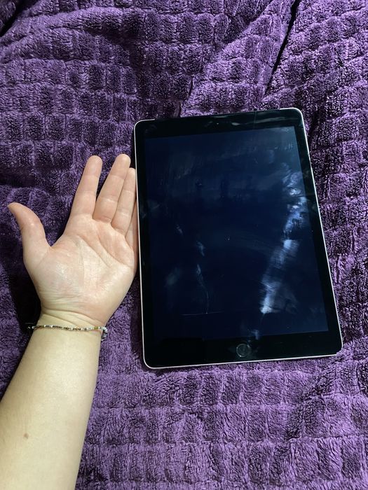 Ipad Air 2 (A5167) на запчастини, корпус, деталі