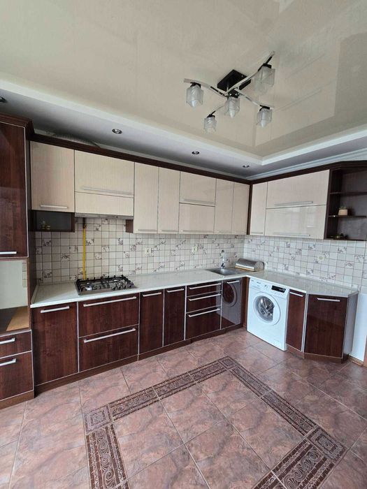 Продаж 2 кім квартири, 70 кв.м., з ремонтом і меблями/Постанова