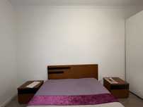 Uma cama e 2 gavetas