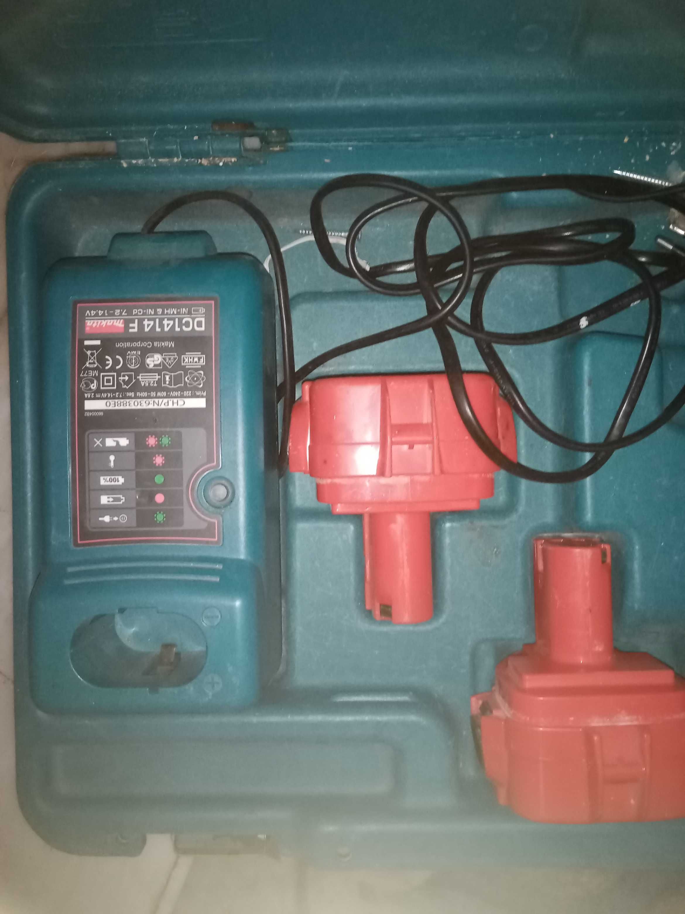 Carregador Makita