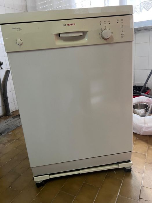Maquina da loiça marca Bosch