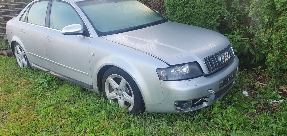 Audi s4 b6 4.2 bbk 340 PAS Wzmocnienie czesci lampy Recaro chłodnica