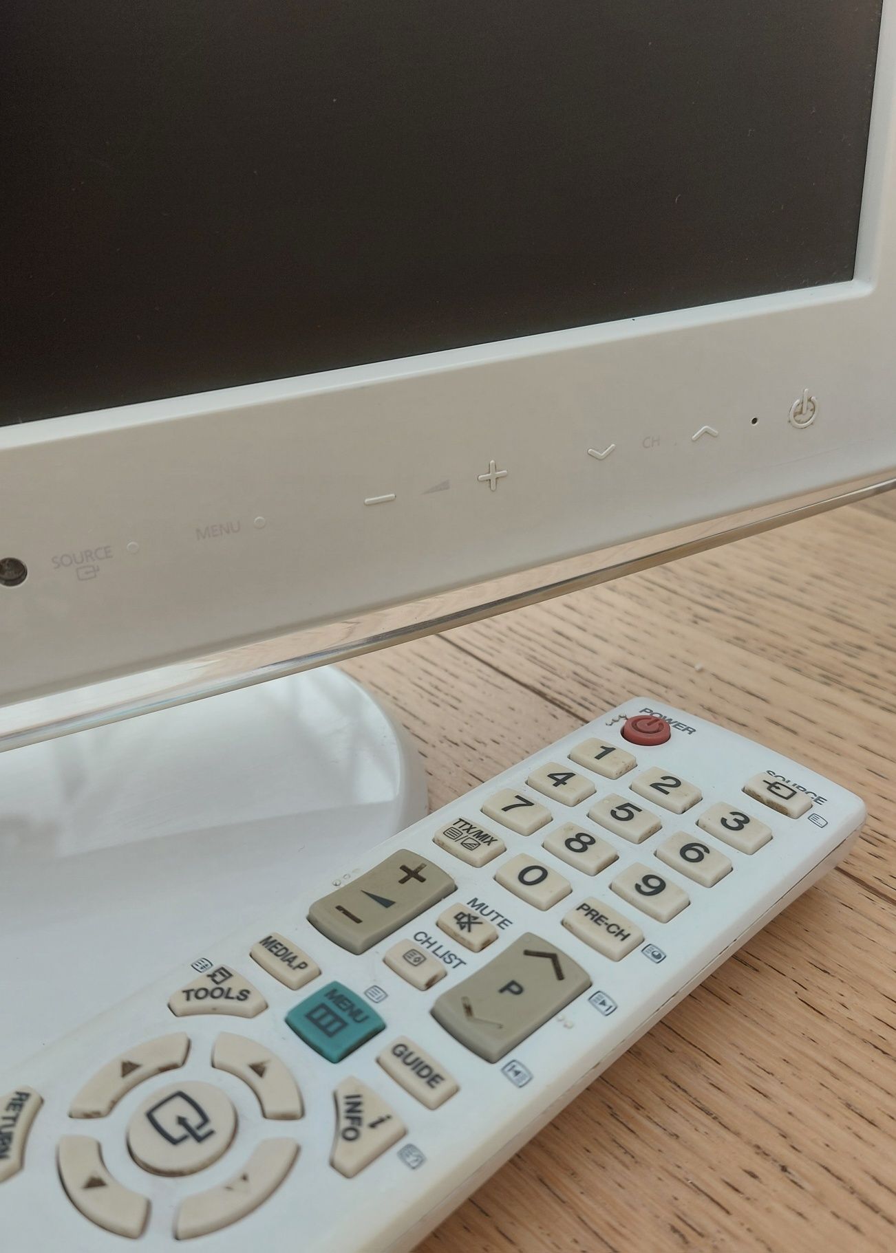 Телевизор Samsung 19"