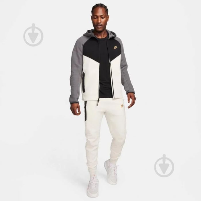 Оригінал! Костюм Nike Tech Fleece чорно-молочний (S) / Новий з бірками