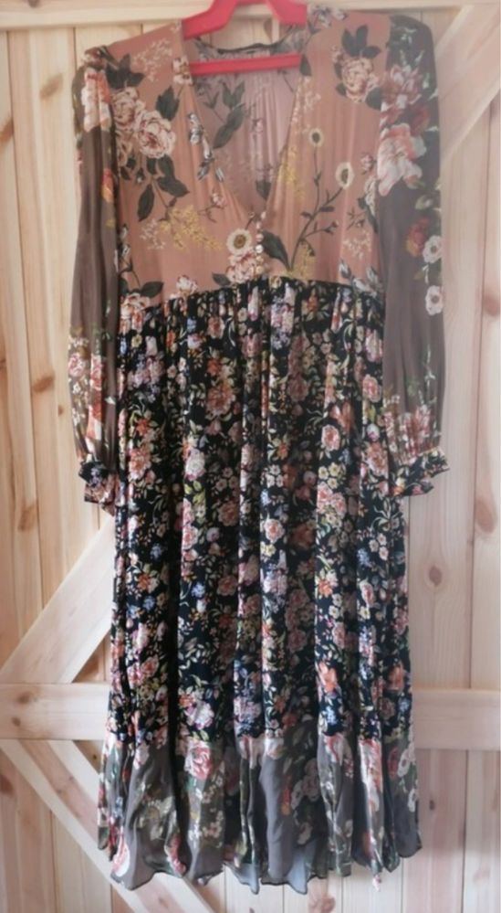 Sukienka zara w kwiaty 36