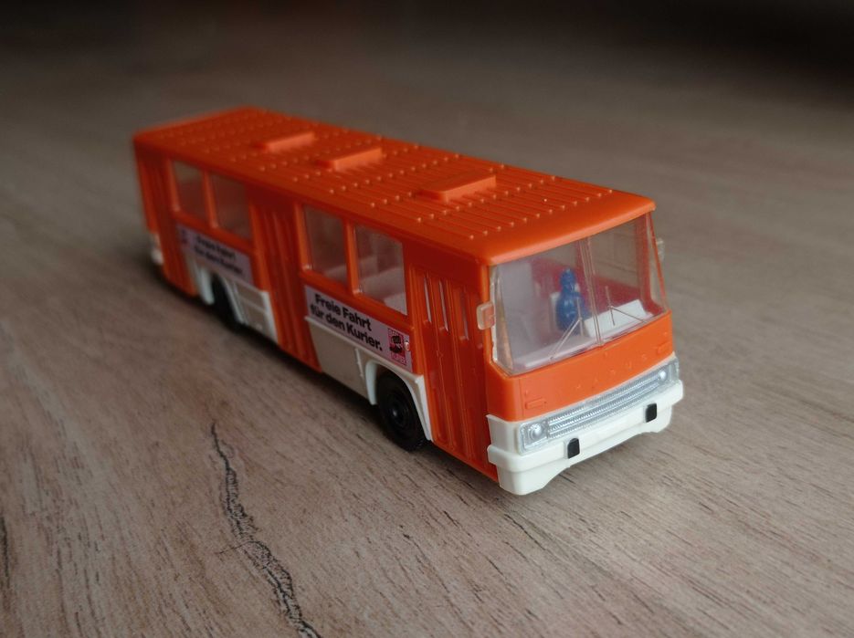 1:87 h0 model autobusu Ikarus 260 Minicar makieta diorama