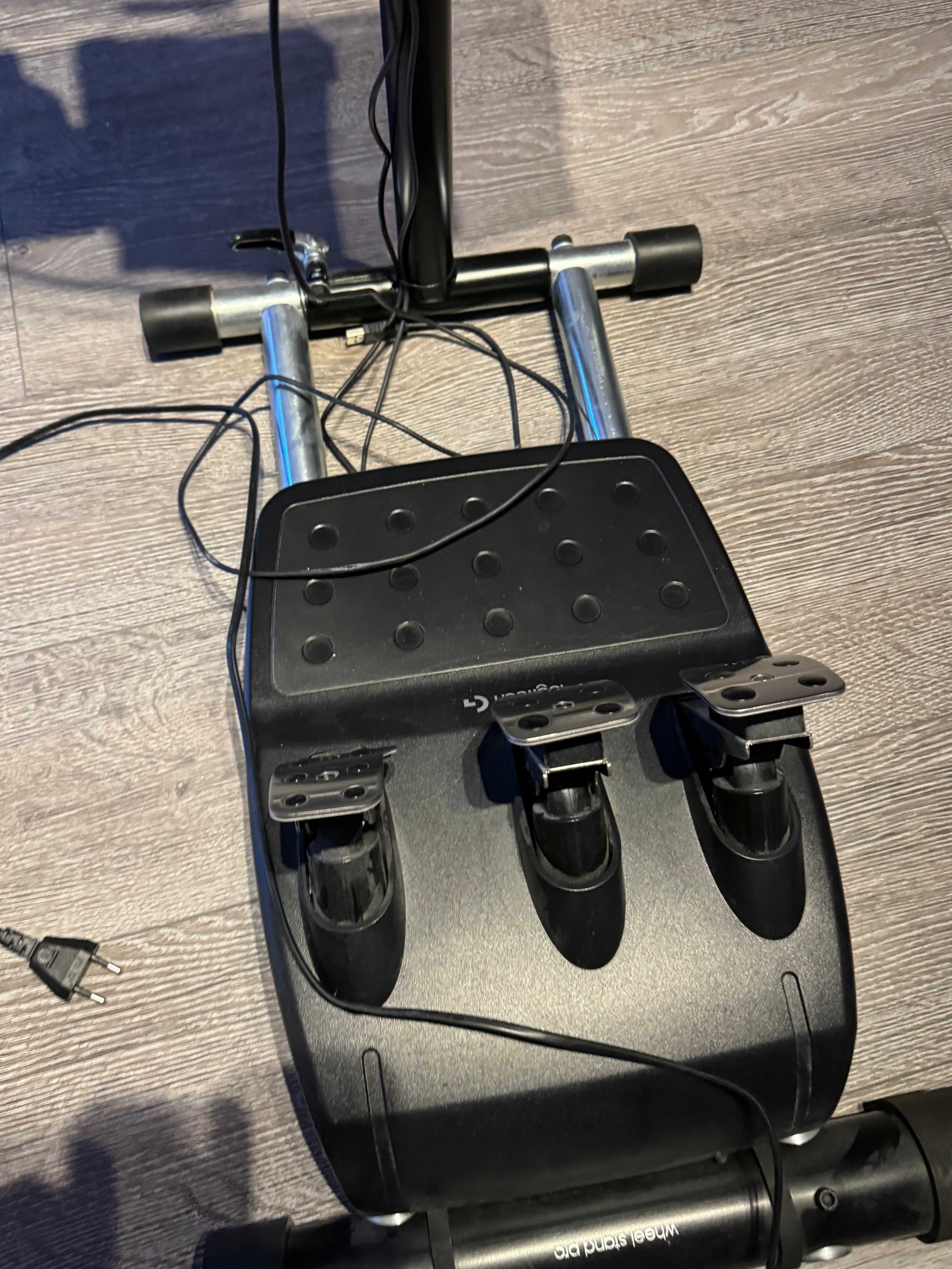 Kierownica Logitech G29 z shifterem i  stojakiem